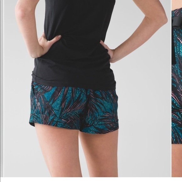 Lululemon Spring Break Away Short SZ 4 - Picture 3 of 7